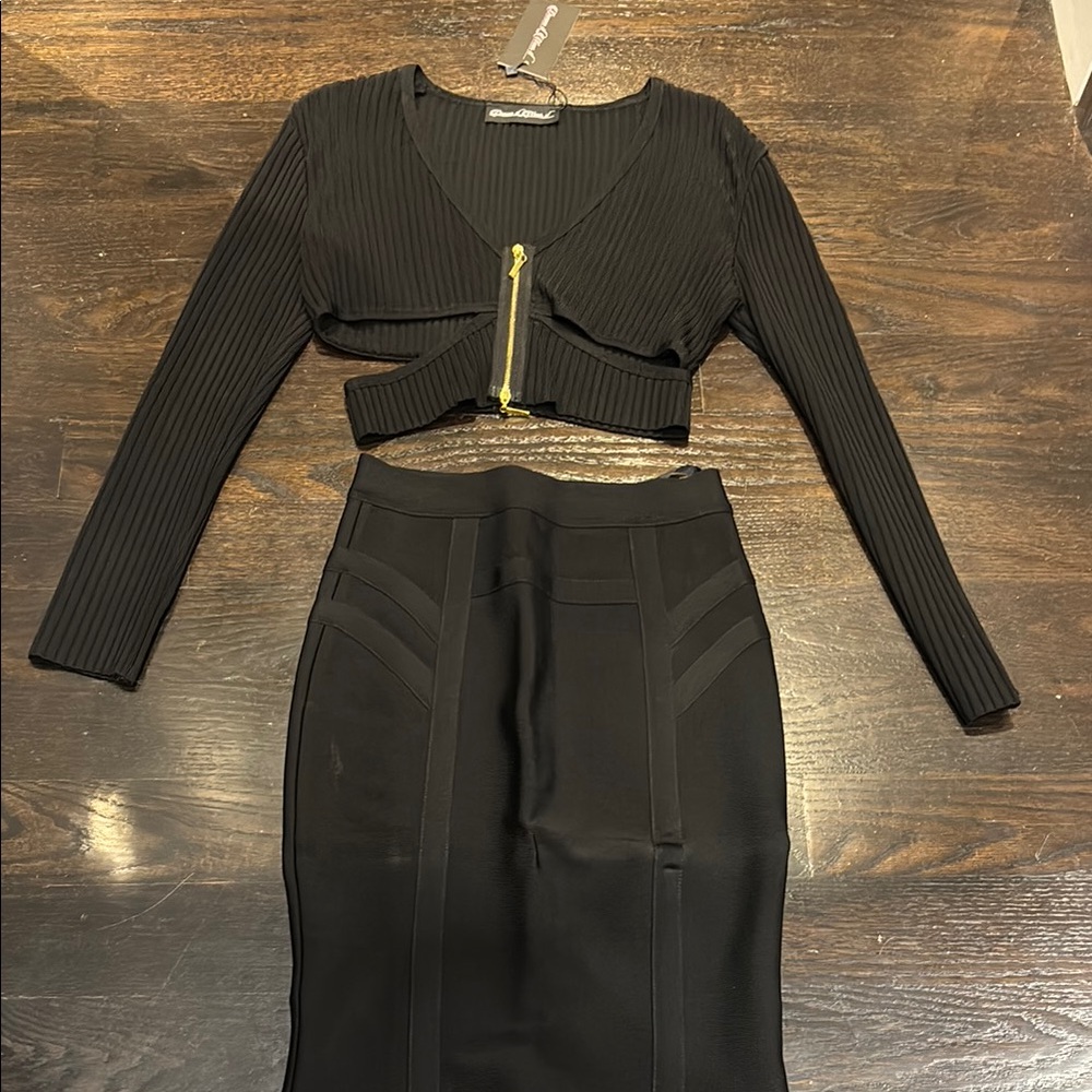 Black cropped shirt and mermaid skirt
